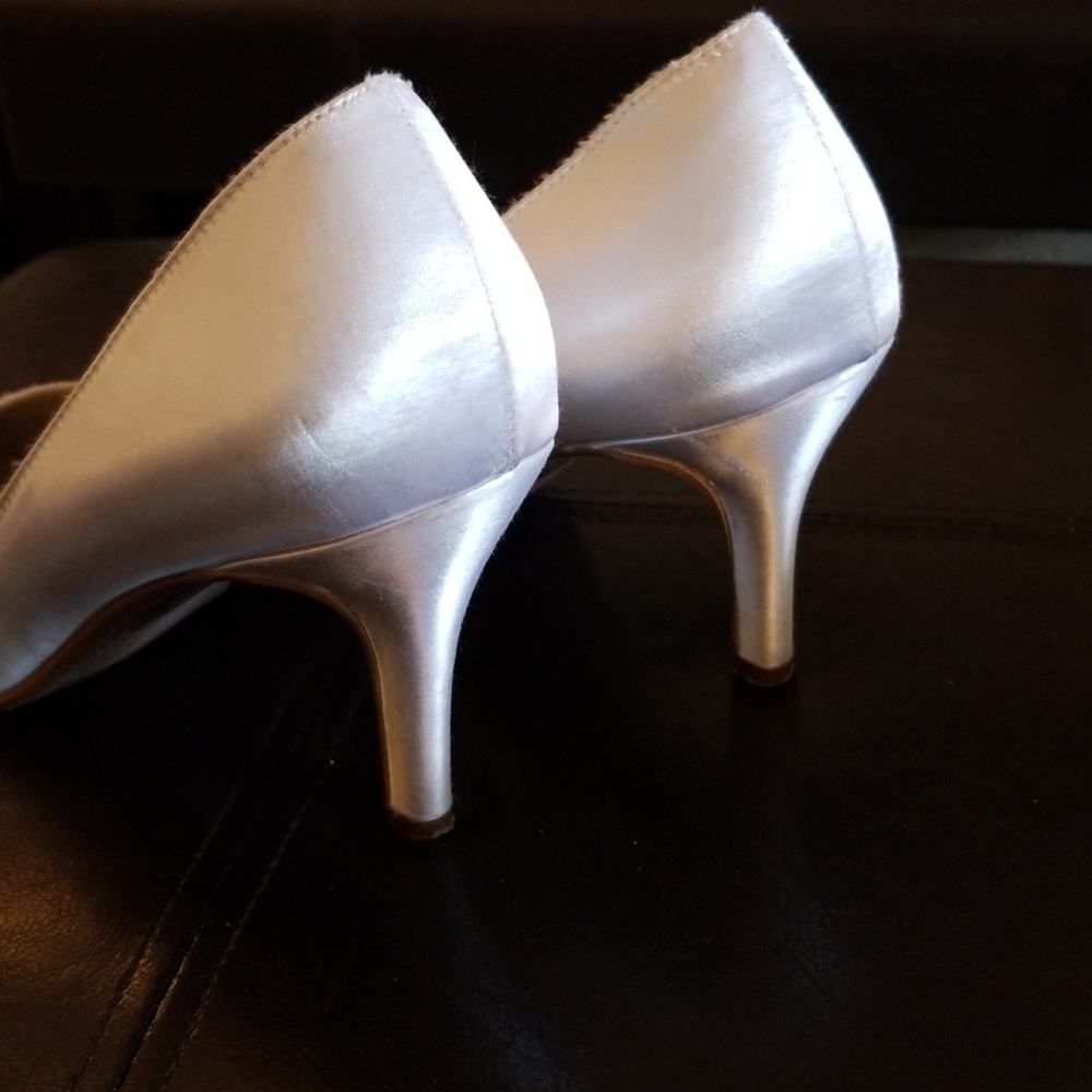 Pumps - Picture 2 of 2